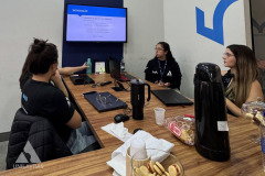 92940-Materia-no-site_-Projeto-Decola-participa-de-mesa-redonda-sobre-escrita-e-producao-cientifica.-2