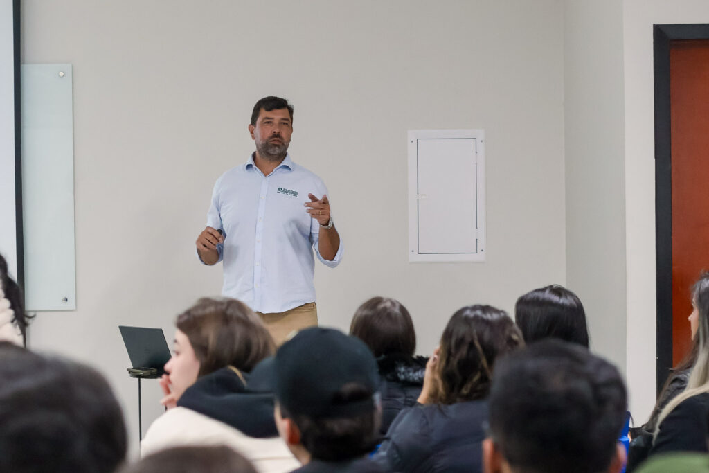 Palestra com representante da Biochem LATAM debate mercado veterinário